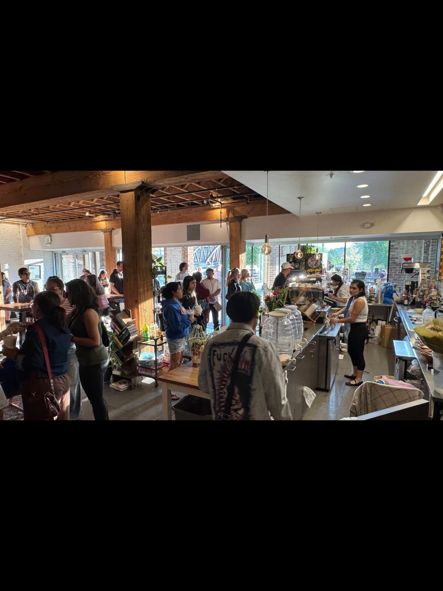 La Brewjula Cafe — photo 3